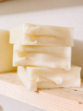 Load image into Gallery viewer, Gardenia
