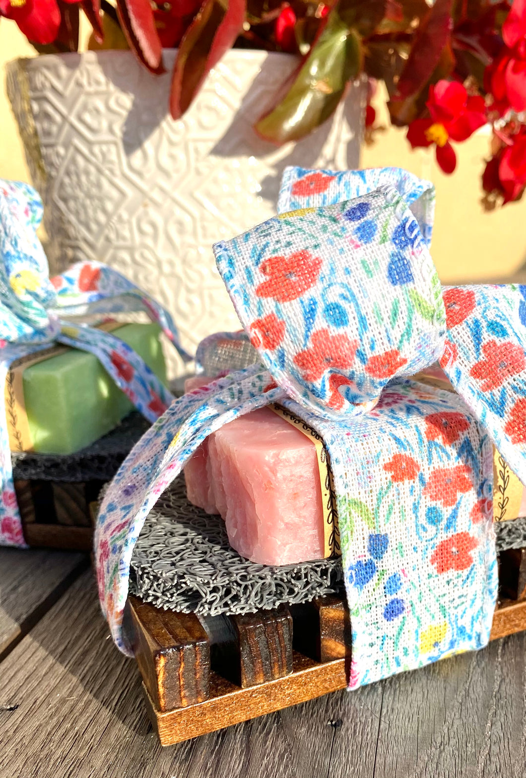 Soap Saver Gift Set with Soap